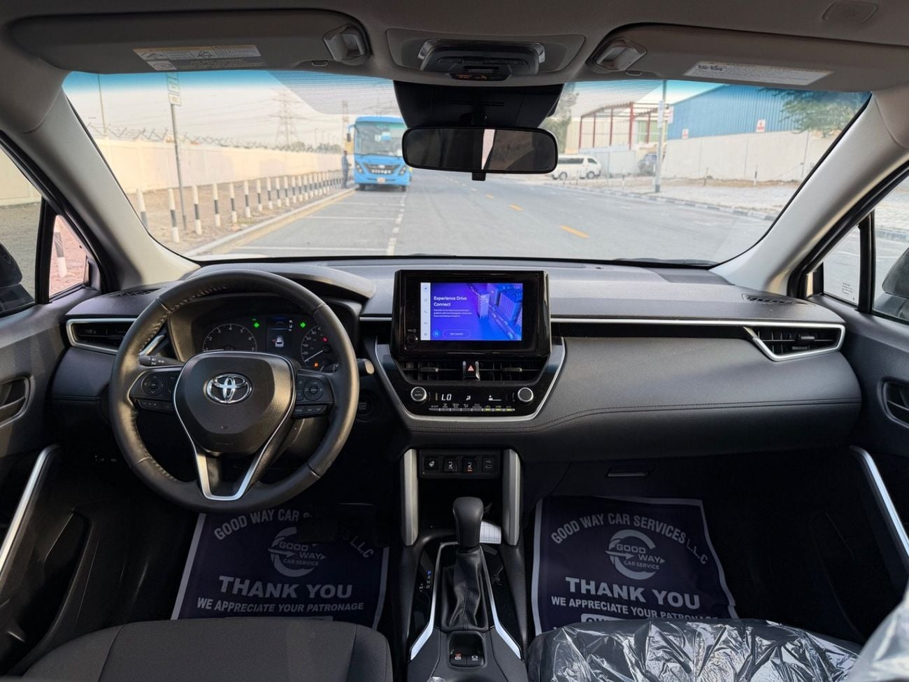 تويوتا كورولا كروس 2024 XLE 2.0L AWD PUSH START CANADA SPEC