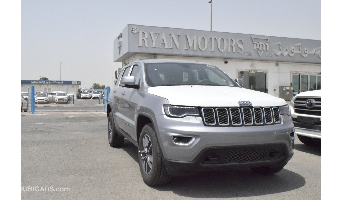 جيب جراند شيروكي نموذج JEEP 2019 ، ناقل الحركة الأوتوماتيكي LAREDO لسيارات الدفع الرباعي فقط من أجل تصدير اللون الفضي