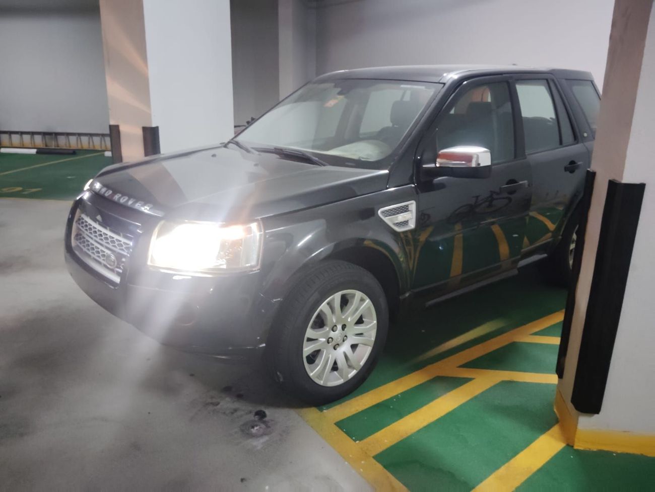 Land Rover LR2 HSE i6