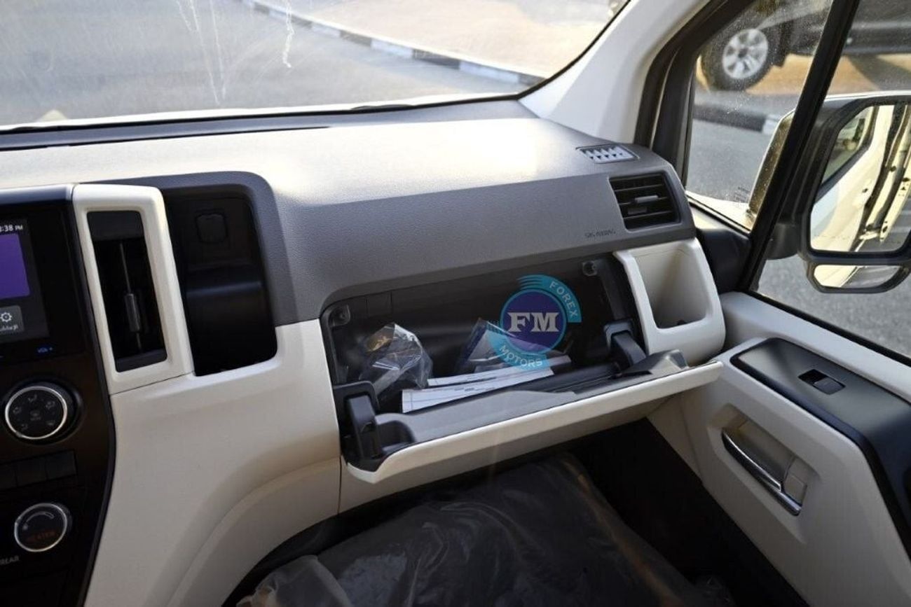 تويوتا هاياس Highroof 3.5L  Petrol 13 Seater Manual