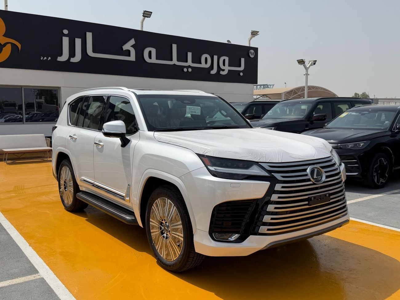 لكزس LX 600 SIGNATURE