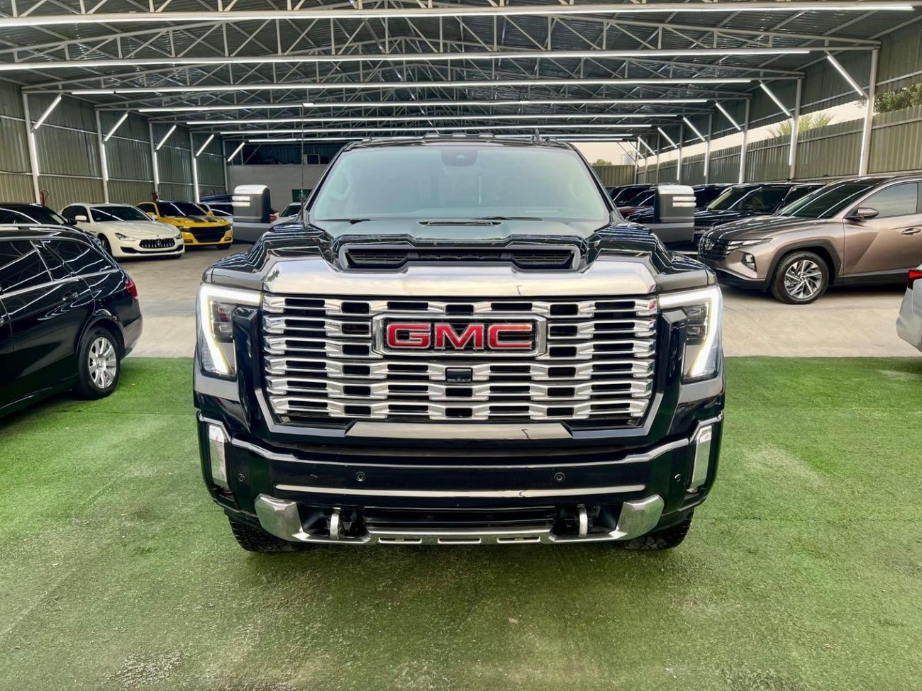 GMC Sierra GMC Sierra Denali HD v8 6.6 full option warranty one year