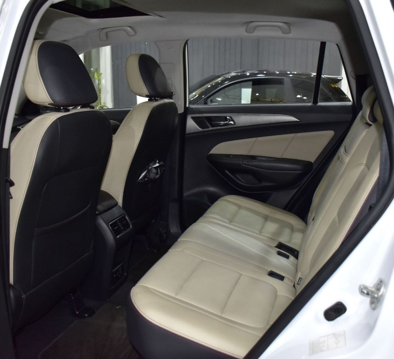 Changan CS75 EXCELLENT DEAL for our Changan CS75 4WD ( 2017 Model ) in White Color GCC Specs