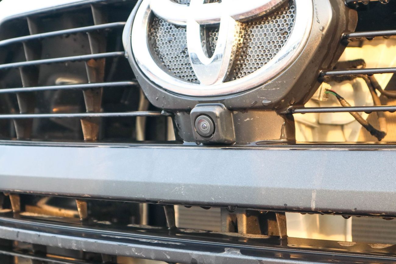 تويوتا هيلوكس Adventure 4.0L