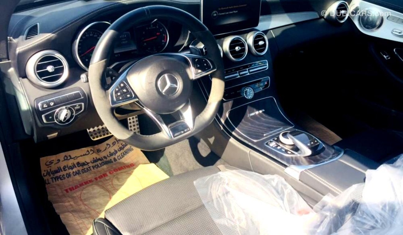 مرسيدس بنز C 63 كوبيه S V8 BITURBO