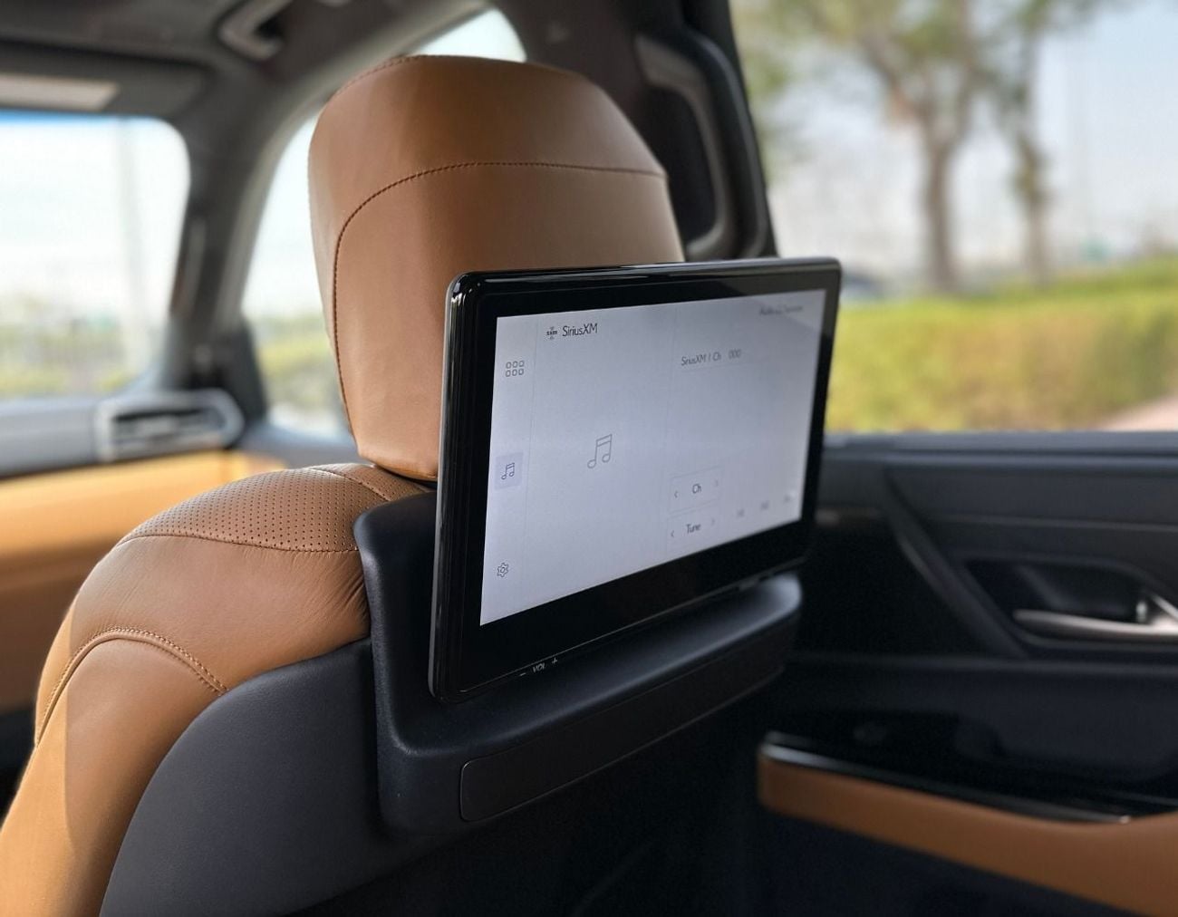 Lexus LX600 SIGNATURE