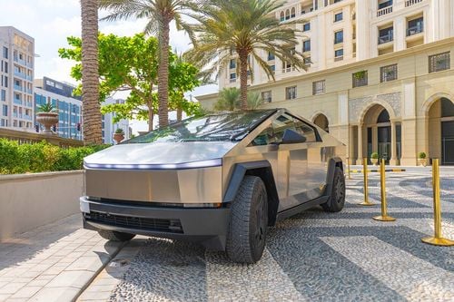 Tesla Cybertruck AWD