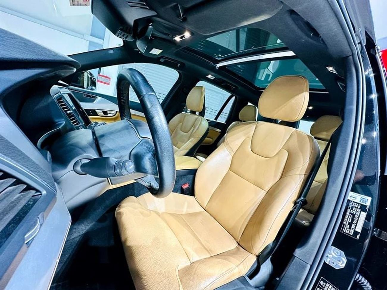 فولفو XC 90 2.0T B6 MHEV Inscription AWD (7-seater)