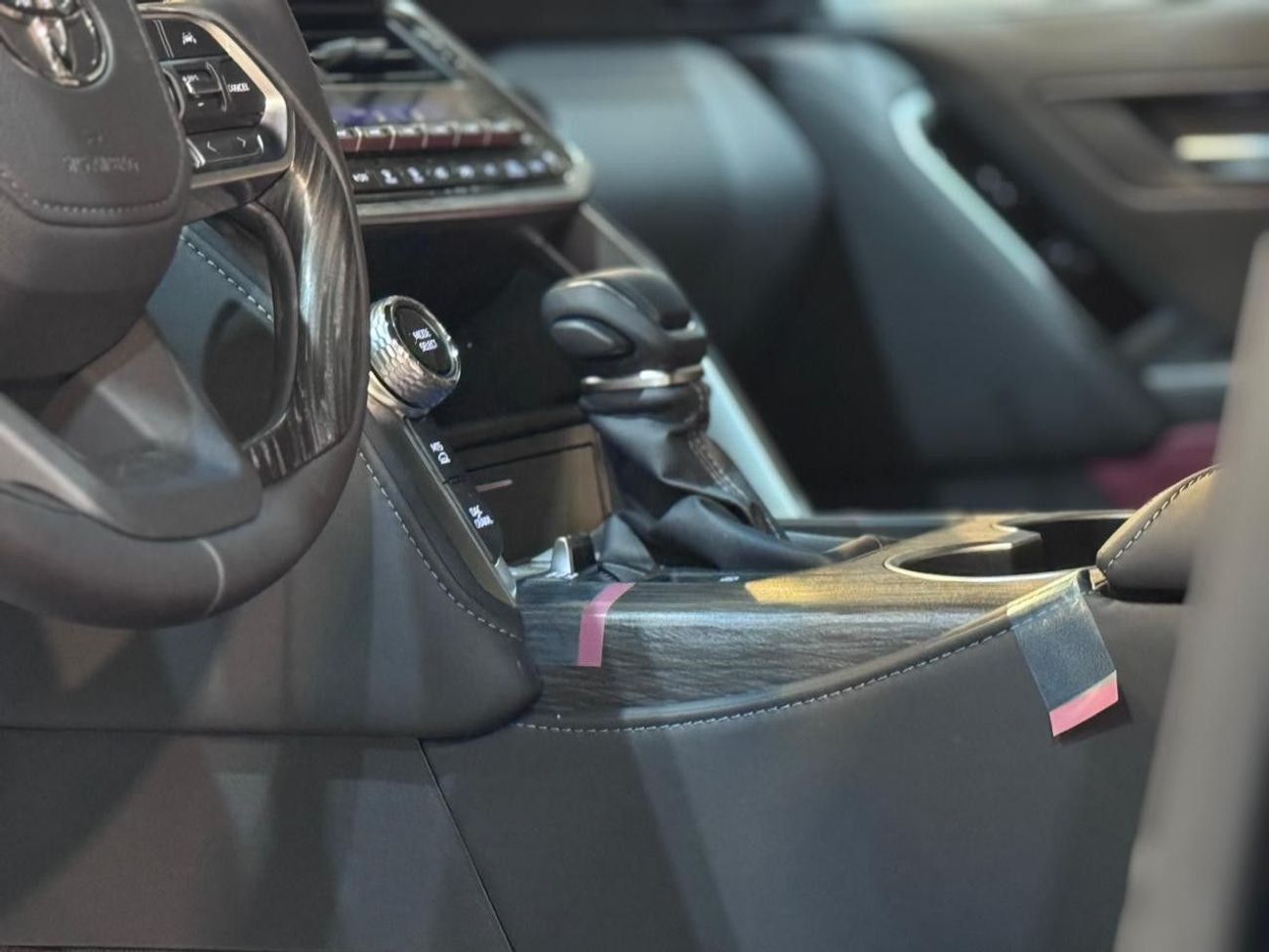 Toyota Land Cruiser TOYOTA LC300 VXR - 3.5L - PET - AT - FULL OPTION - 2026 MY ( OMAN )