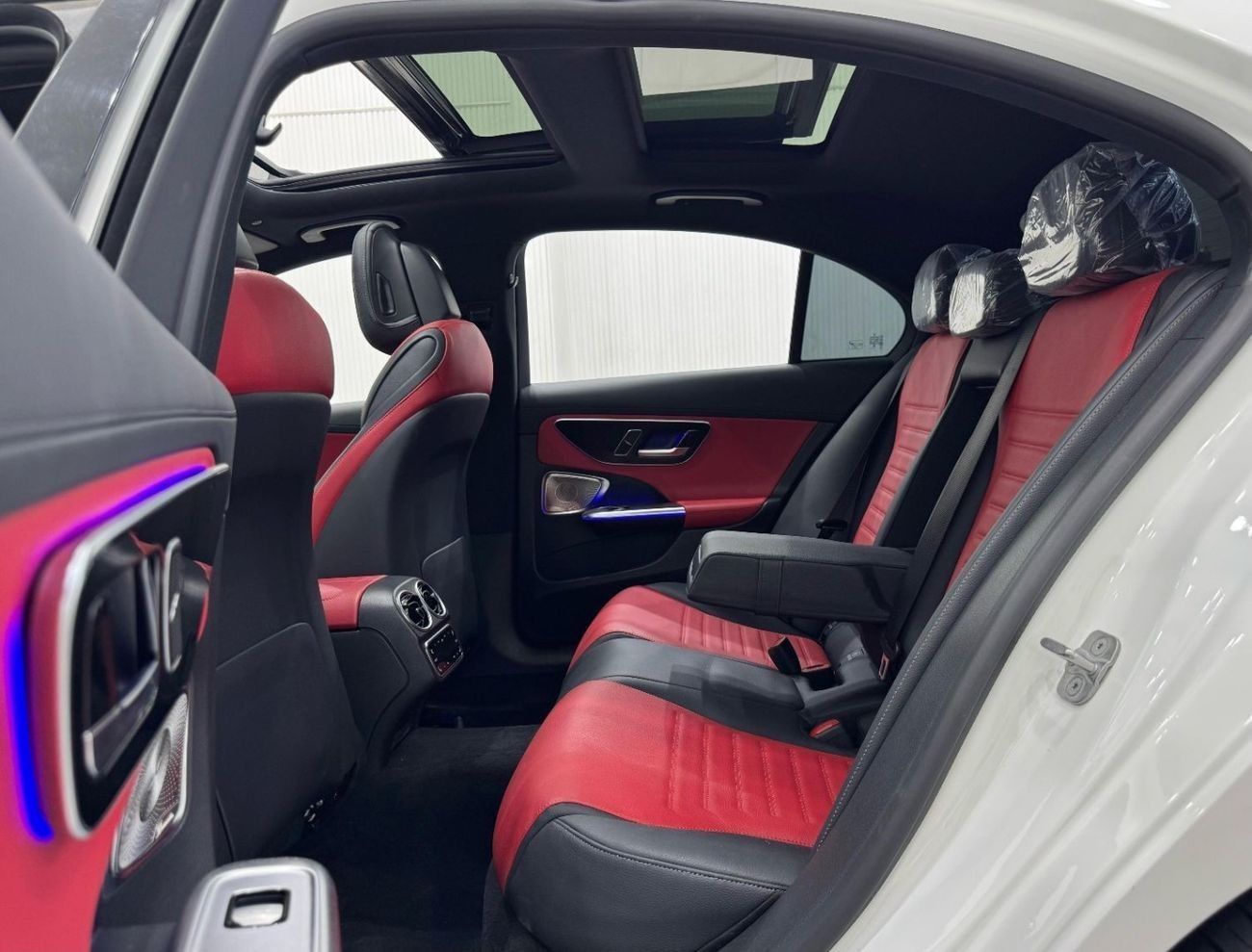 مرسيدس بنز C 200 Premium 2.0L 2024 Mercedes Benz C200 AMG, 2 Years Mercedes Warranty, Very Low Kms, GCC