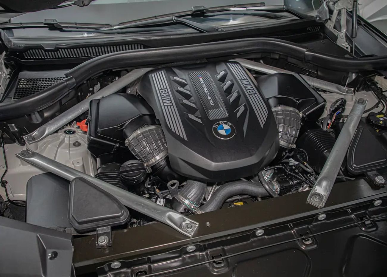 بي أم دبليو X5 M50i 4.4L