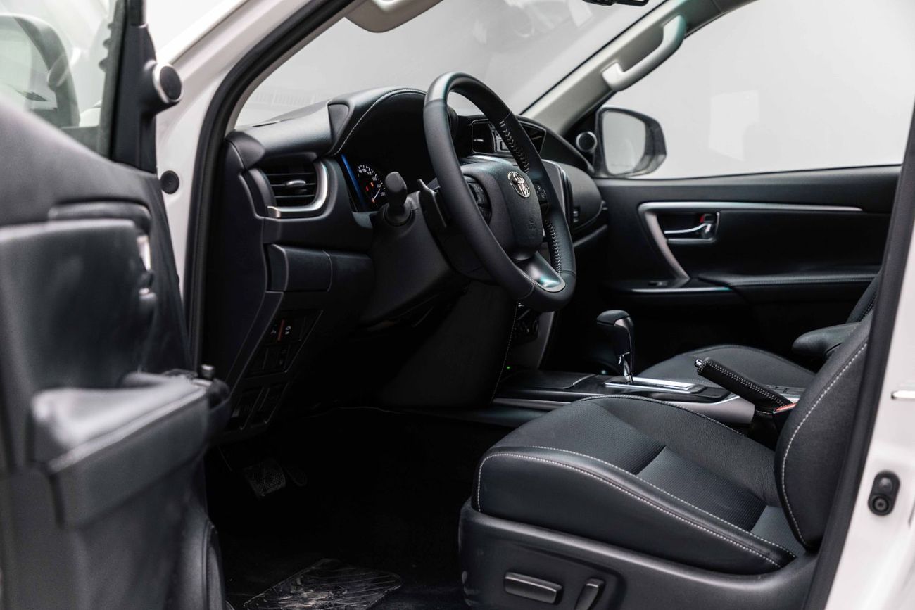 Toyota Fortuner 4.0L - Platinum White Pearl Inside Black | Export Only