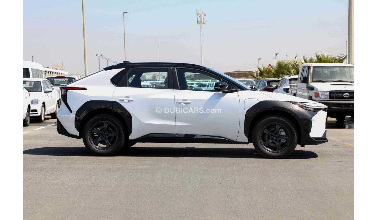 Toyota bZ4X 2022 Toyota bZ4X X-Mode Pro AWD - White inside grey