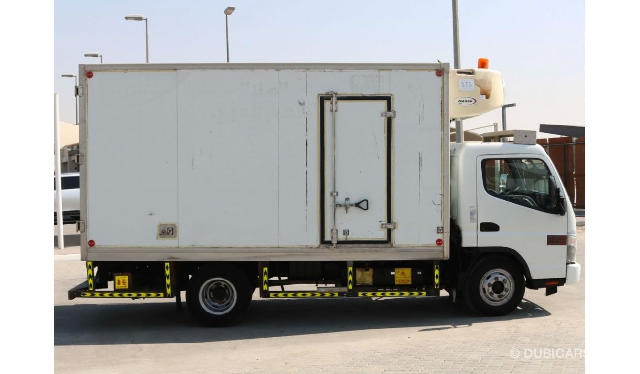 Mitsubishi Canter 2015 | CANTER FREEZER 3 TON CAPACITY WITH GCC SPECS AND EXCELLENT CONDITION