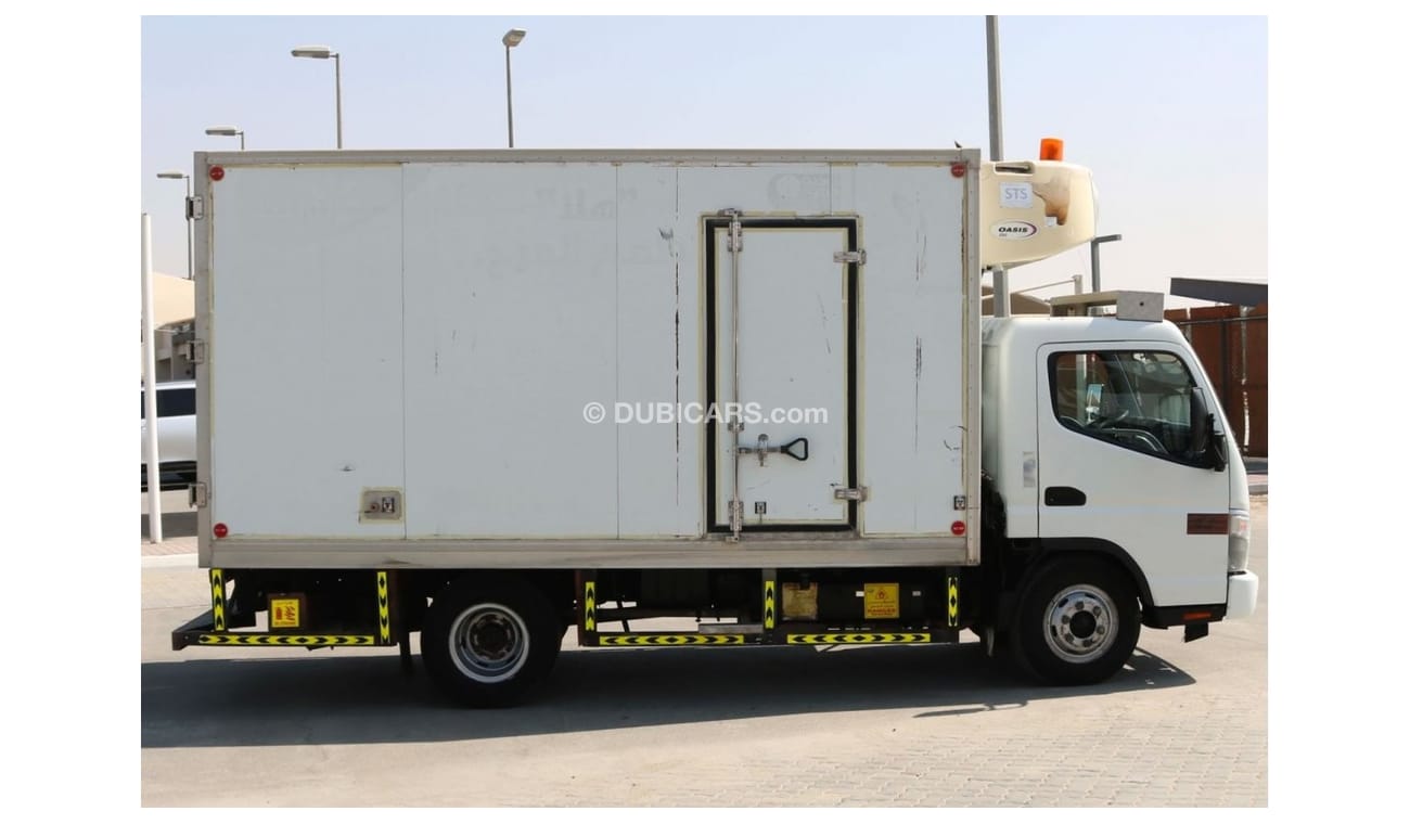 Mitsubishi Fuso Canter 2015 | CANTER FREEZER 3 TON CAPACITY WITH GCC SPECS AND EXCELLENT CONDITION
