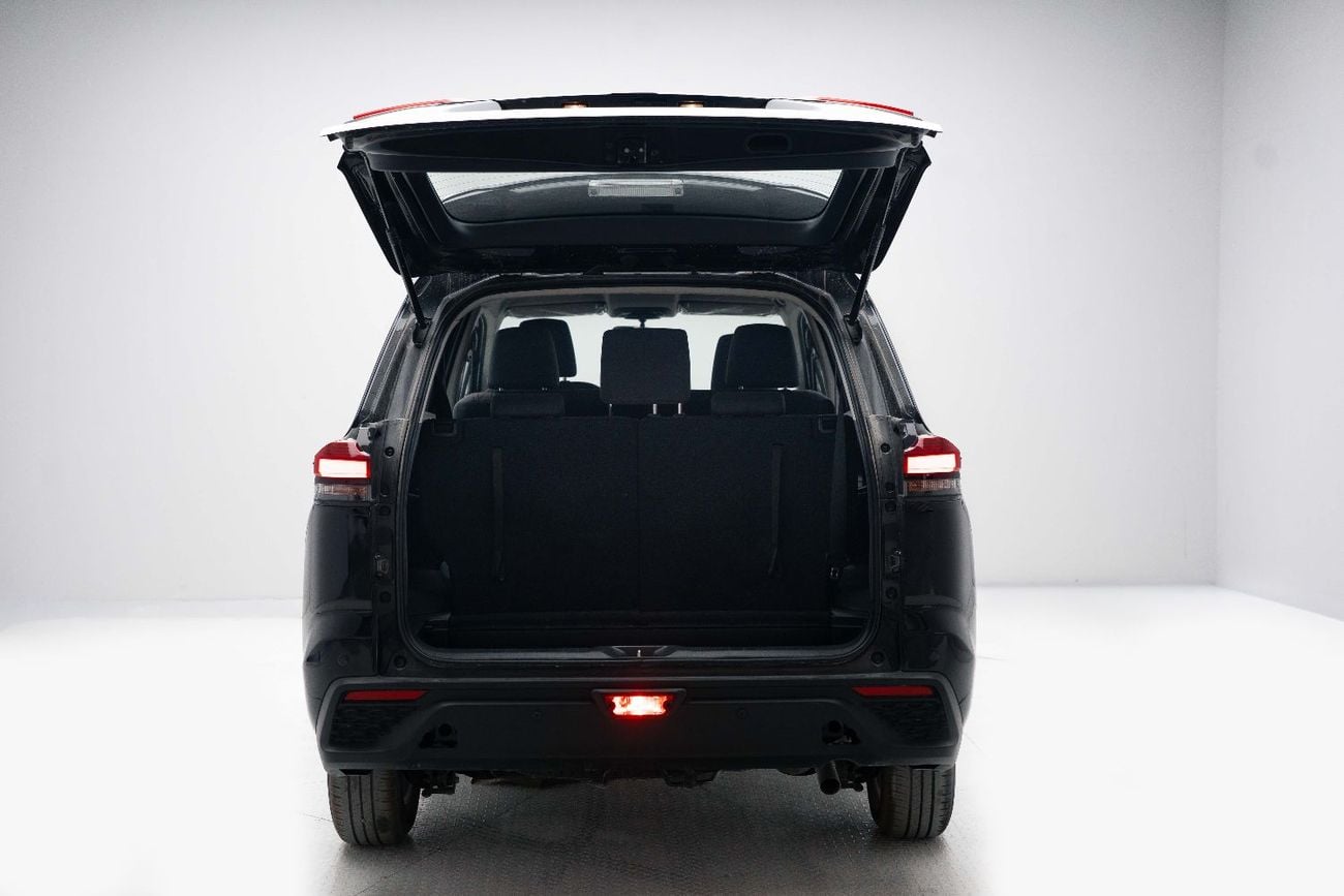 تويوتا إينوفا GL 2.0L - Attitude Black Inside Black & Brown | Export Only