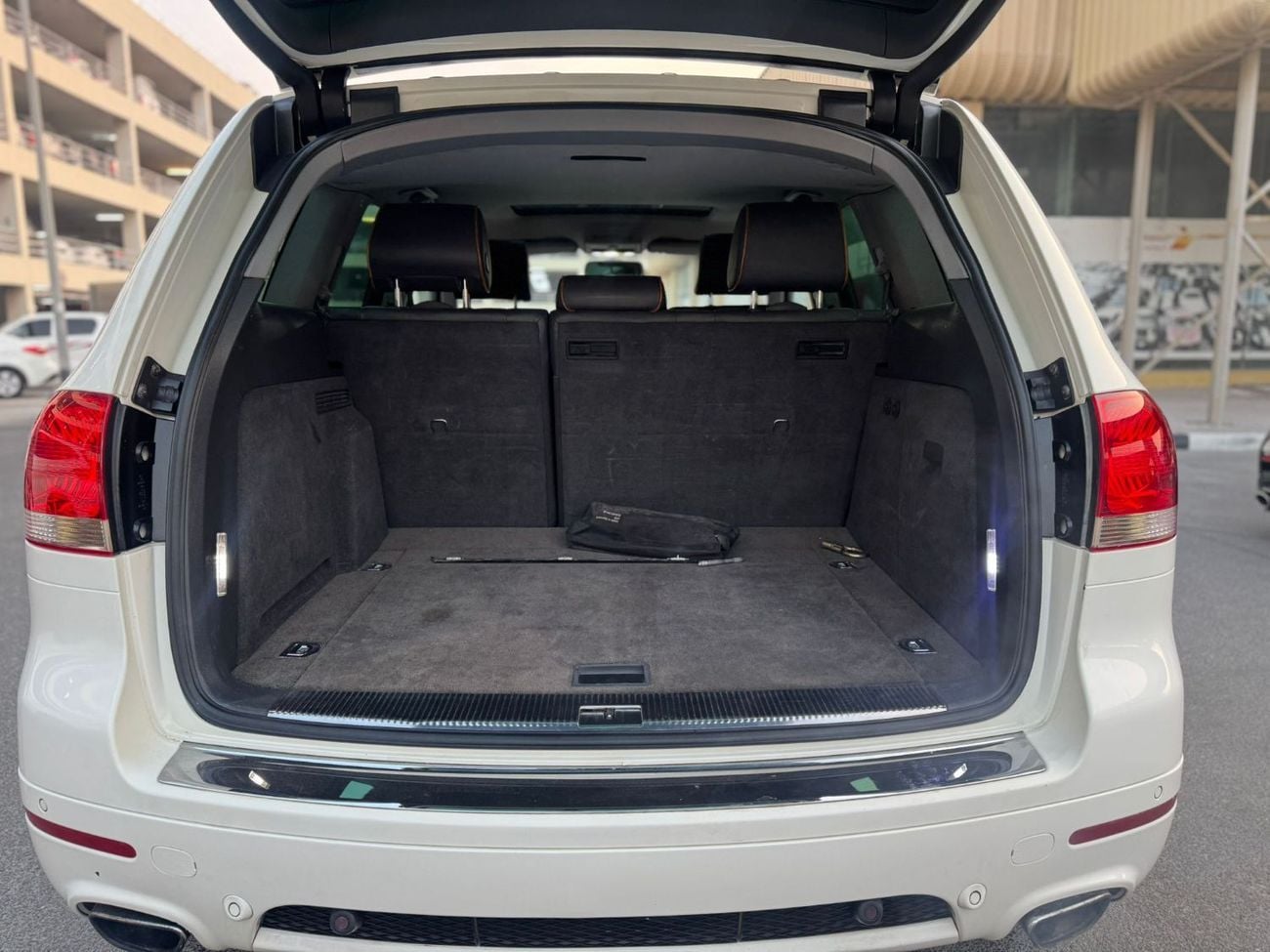 Volkswagen Touareg Volkswagen TOUAREG W12 4WD, W12 Petrol Engine,2005, Auto, Full Leather, Electric Seats, Bluetooth, C