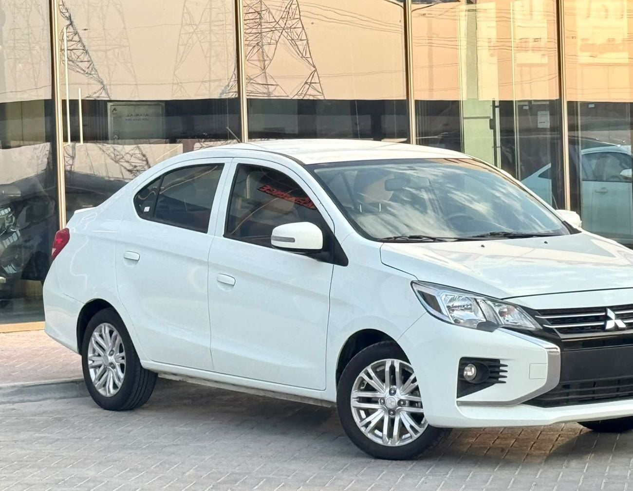 Mitsubishi Attrage GLX HIGHLINE Warranty Type  3rd-party Target Market  UAE (can be exported) GLX MEDIUM LINE TRIM, 1.2L, GCC, ACCID