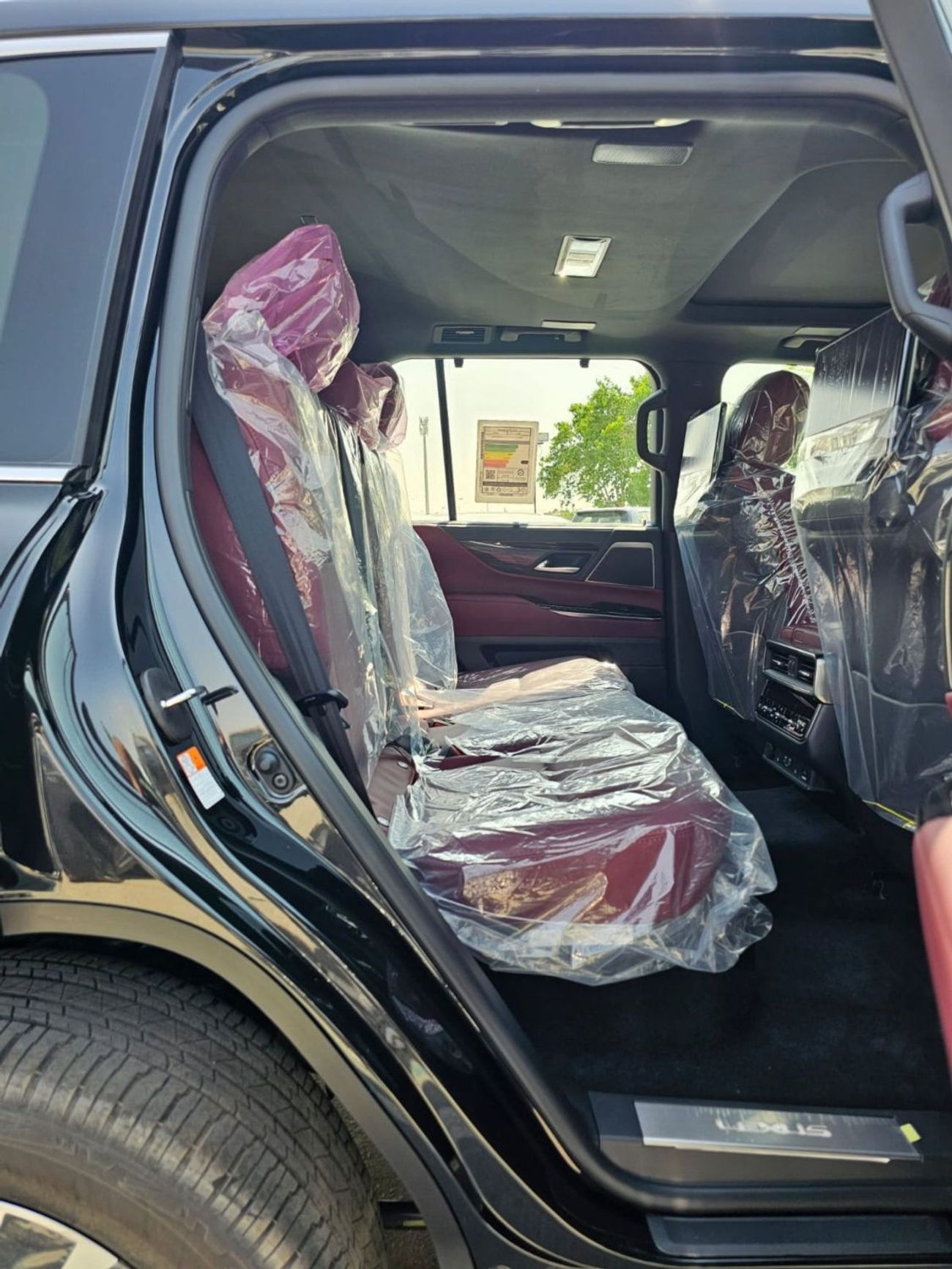 لكزس LX 600 LX600 لكزس LX600 أوربان مارك ليفينسون || محرك بنزين V6 سعة 3.5 لتر، ناقل حركة أوتوماتيكي، دفع رباعي | رادا