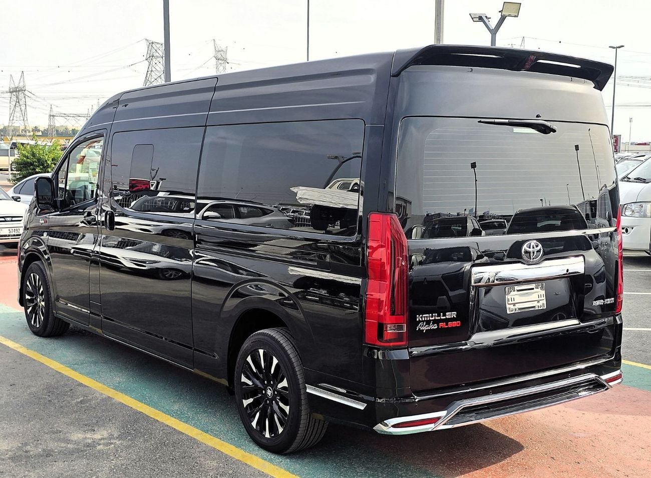 Toyota Hiace High Roof Van 3.5L TOYOTA HIACE High Roof (kmuller) special edition 3.5L Van RWD 5Doors black color