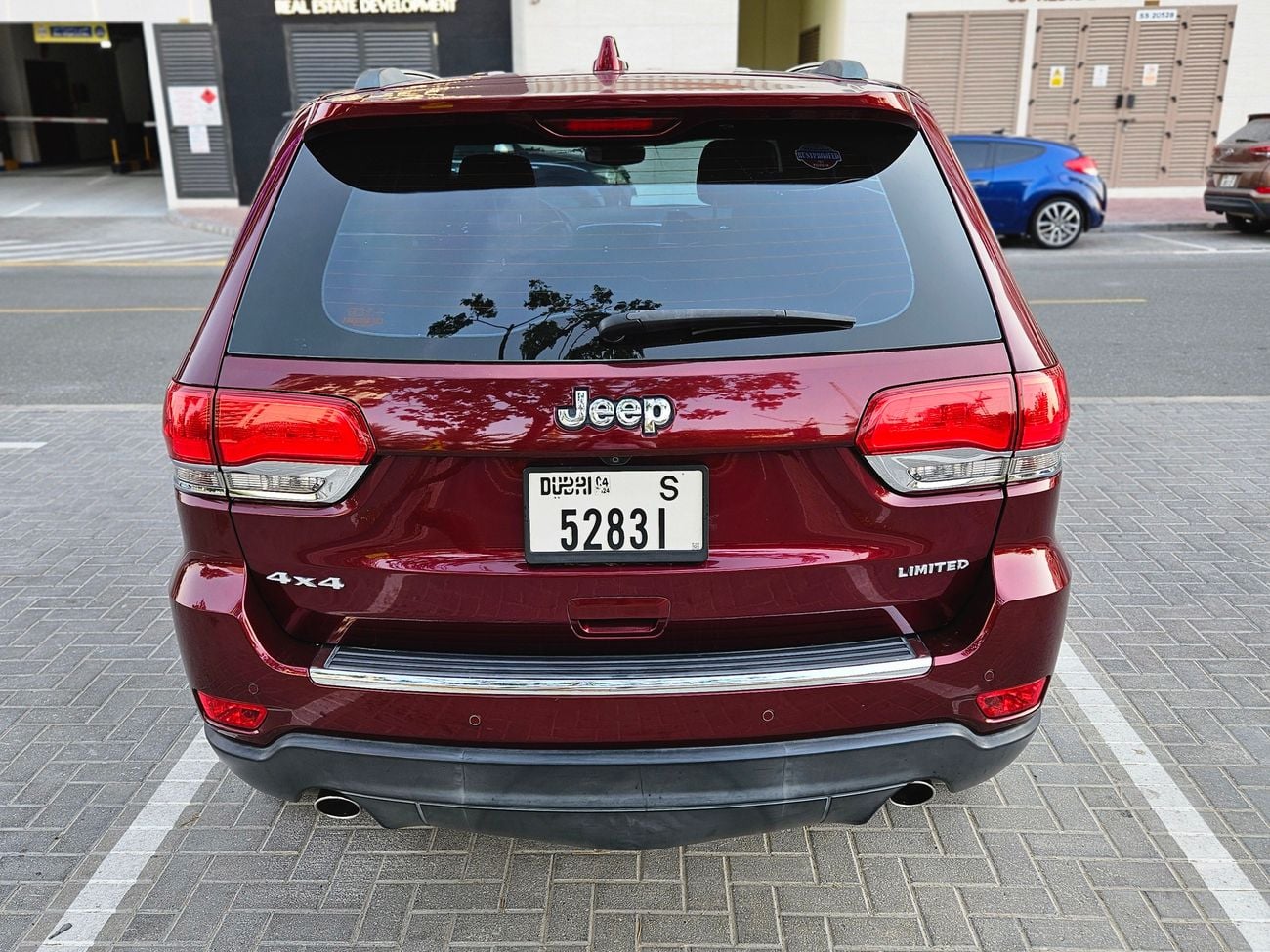 جيب جراند شيروكي LIMITED