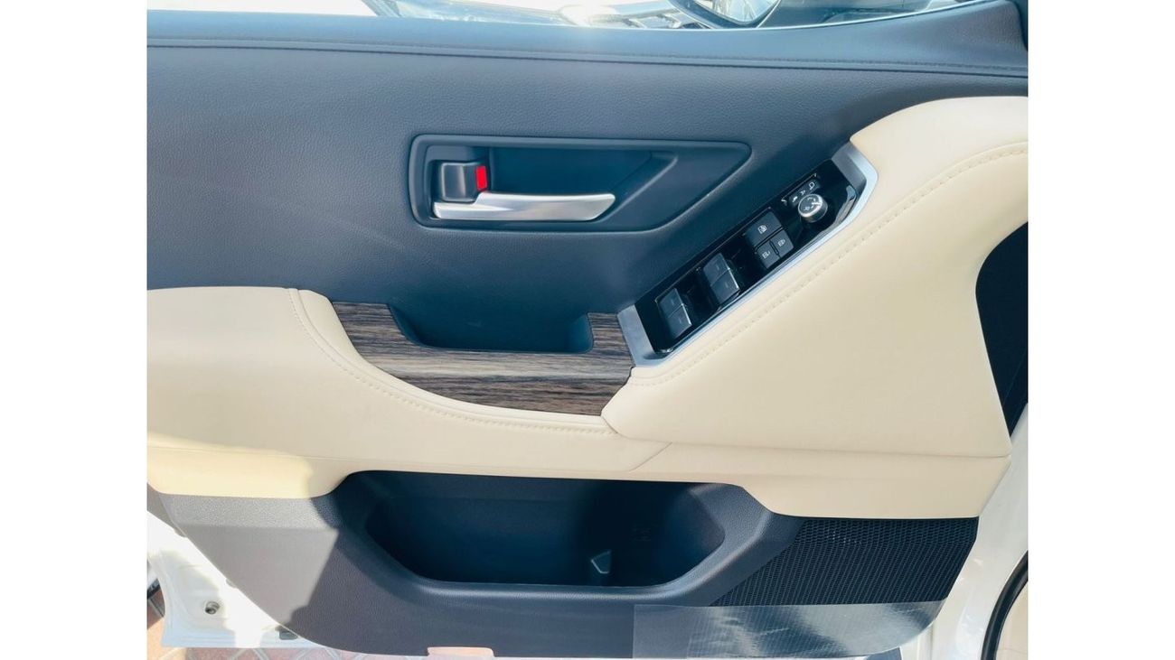 Toyota Land Cruiser TOYOTA LANDCRUISER VXR 3.5 TWINTURBO 4YEARS WARRANTY FROM ALFUTTAIM