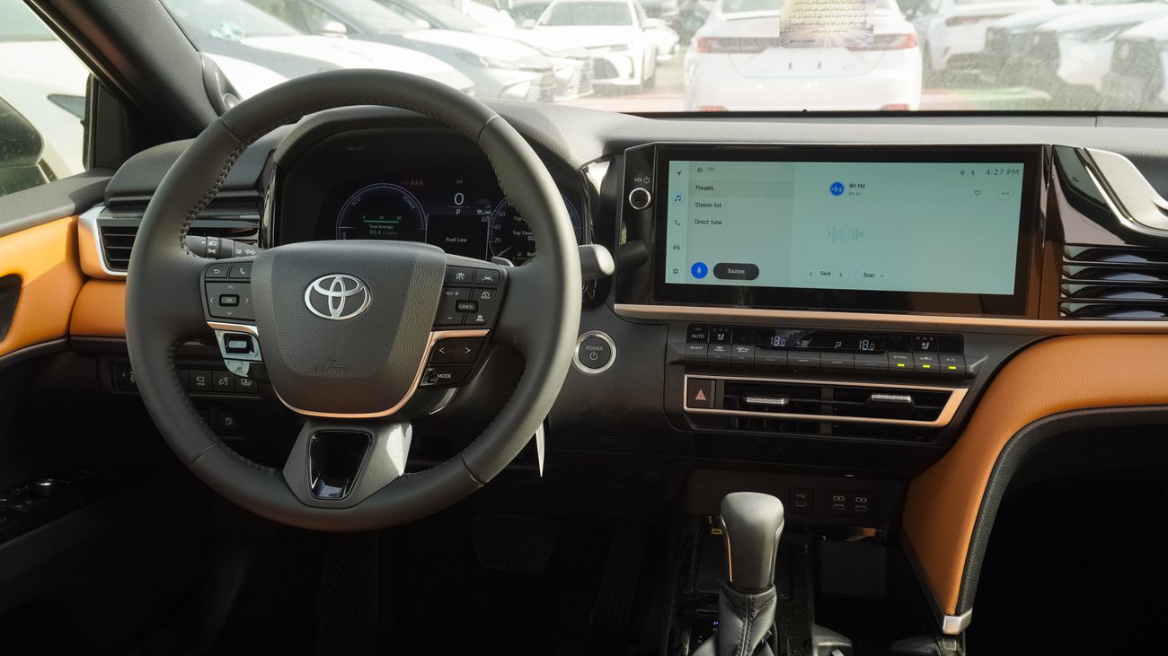 Toyota Camry Lumiere  2.5L HEV