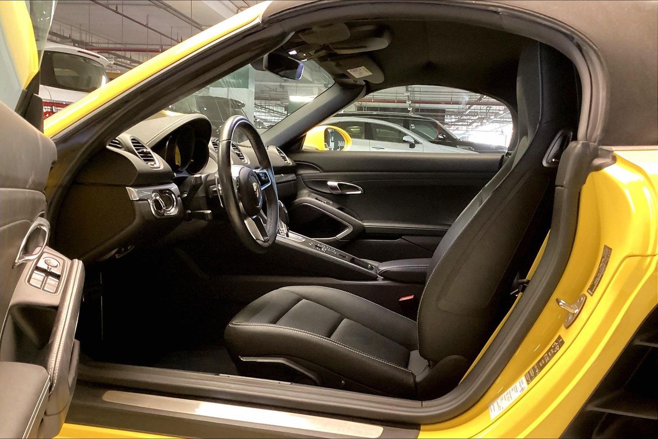 Porsche 718 Boxster Standard | upto AED 20,000 Ramadan Discount | Guaranteed Warranty | 0 Down Payment