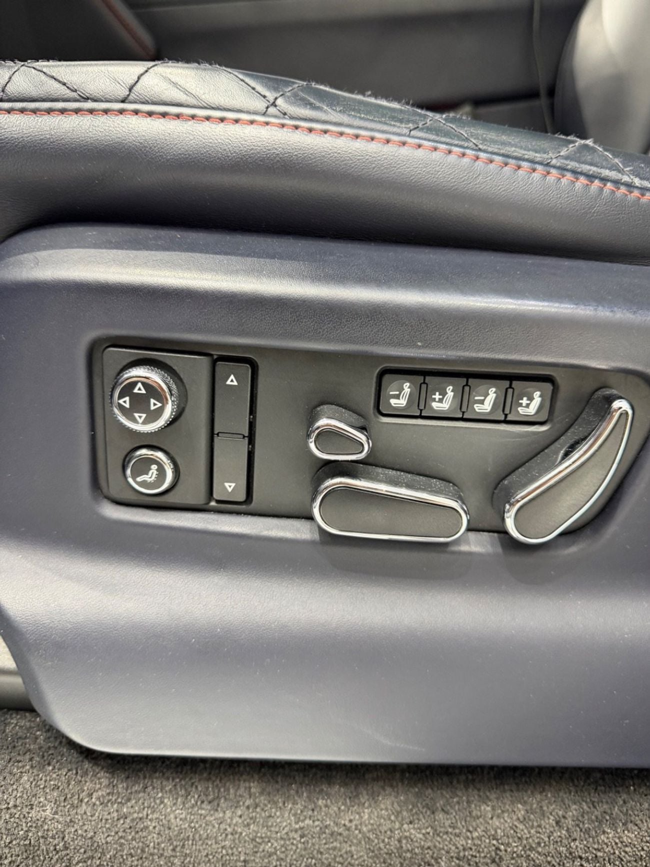 Bentley Bentayga FIRST EDITION