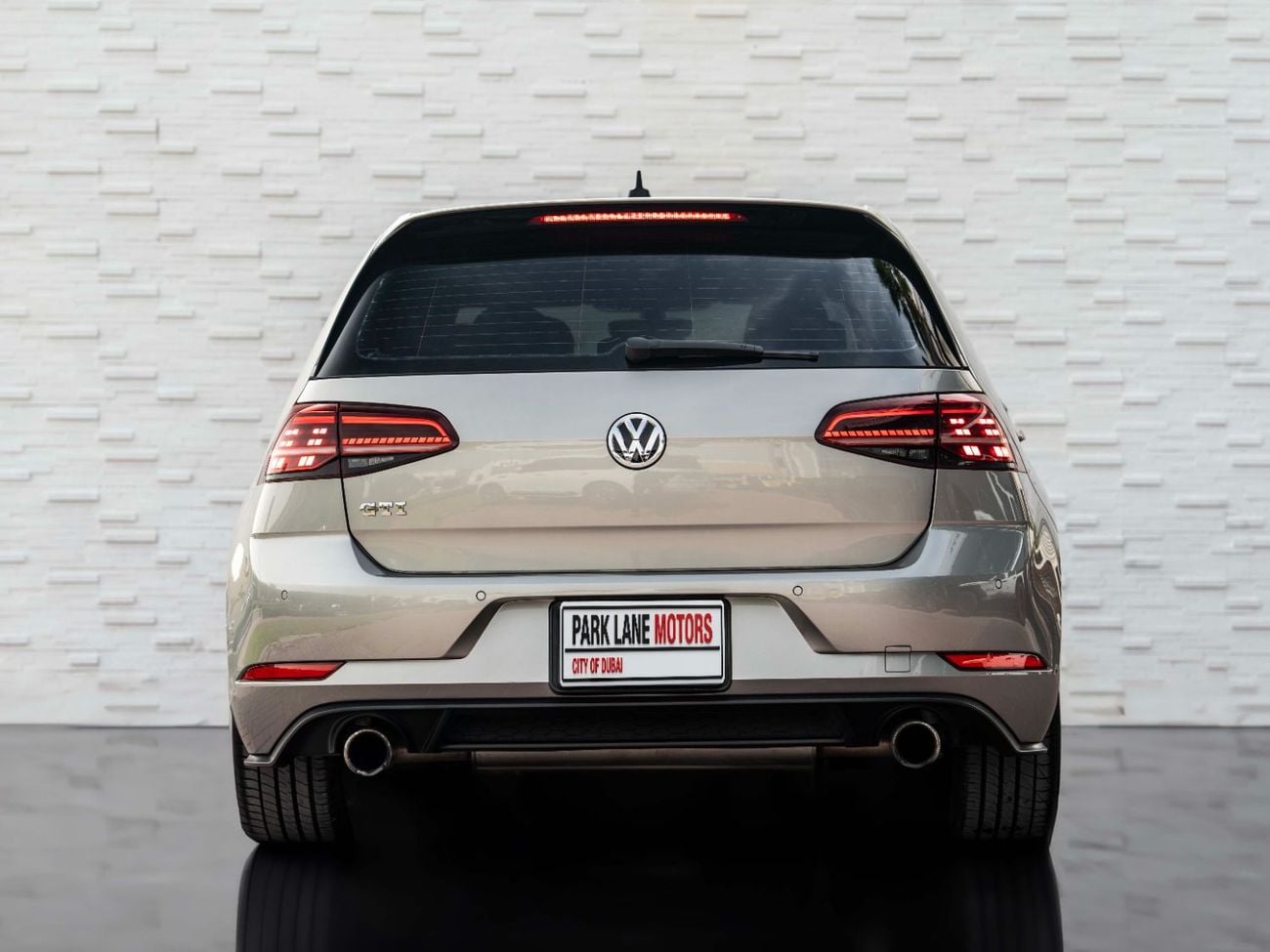 Volkswagen Golf GTI Sport 2.0T