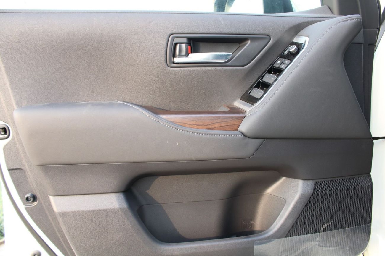 تويوتا لاند كروزر TOYOTA LANDCRUISER 300 4.0L V6 PETROL VX AUTO