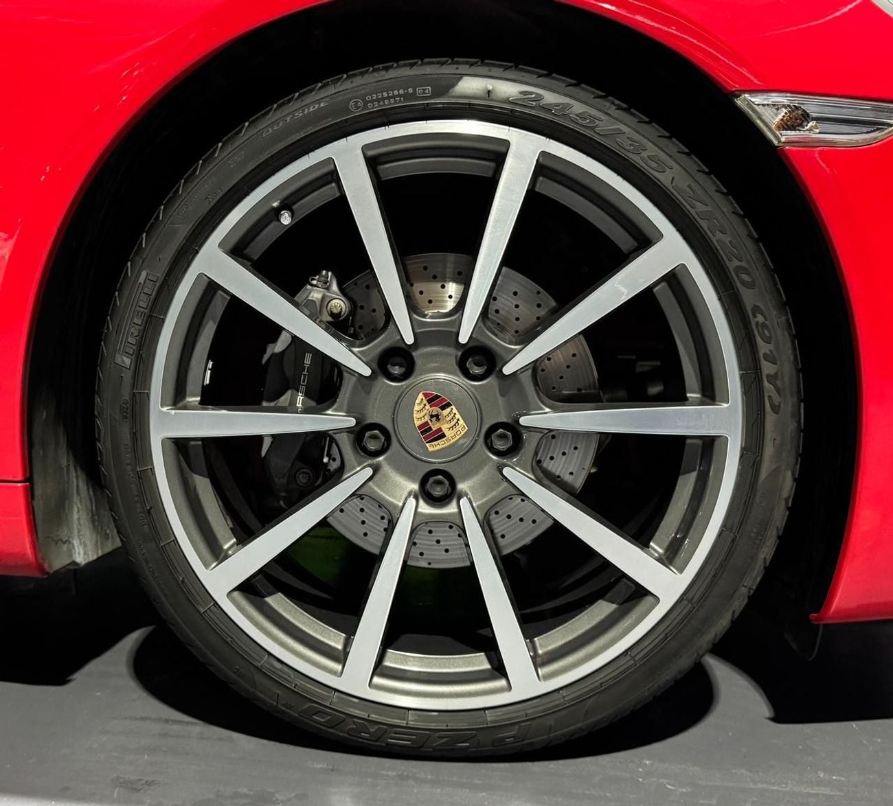 Porsche 911 CARRERA