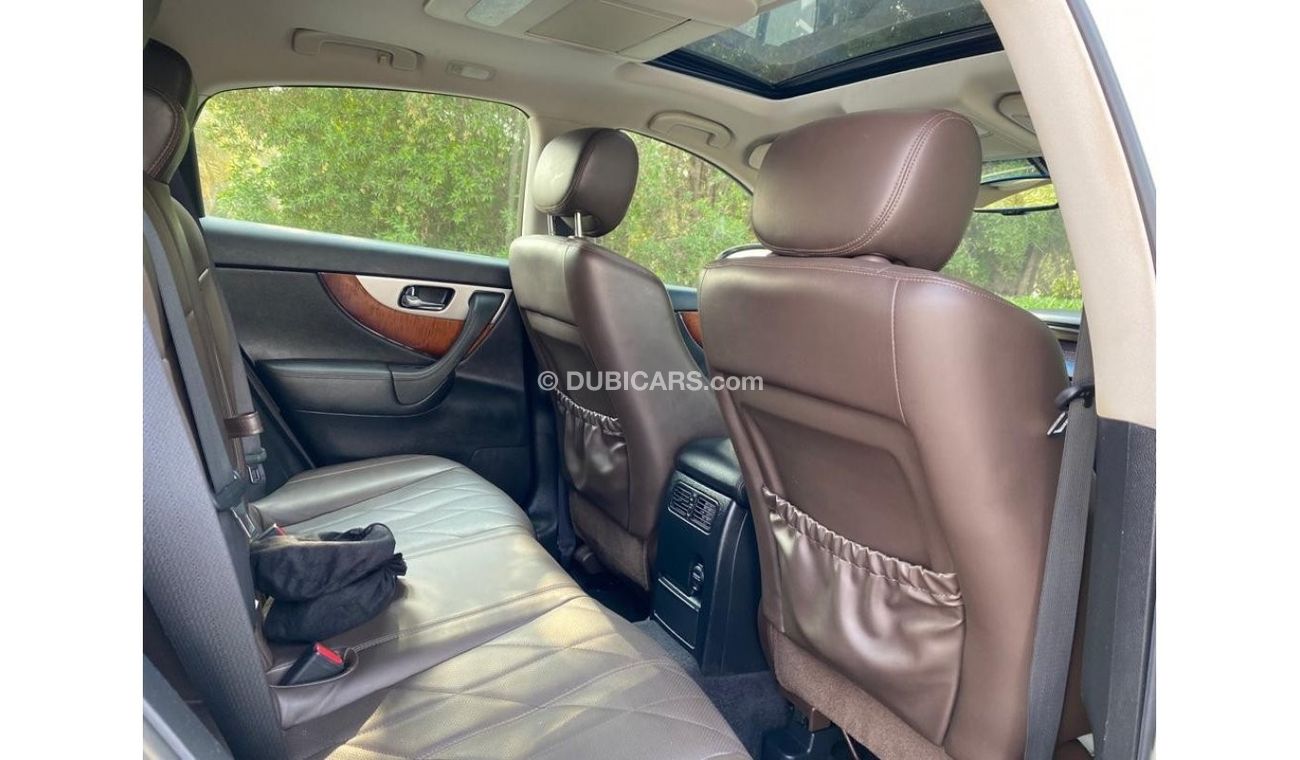 Infiniti QX70 Sport Luxury