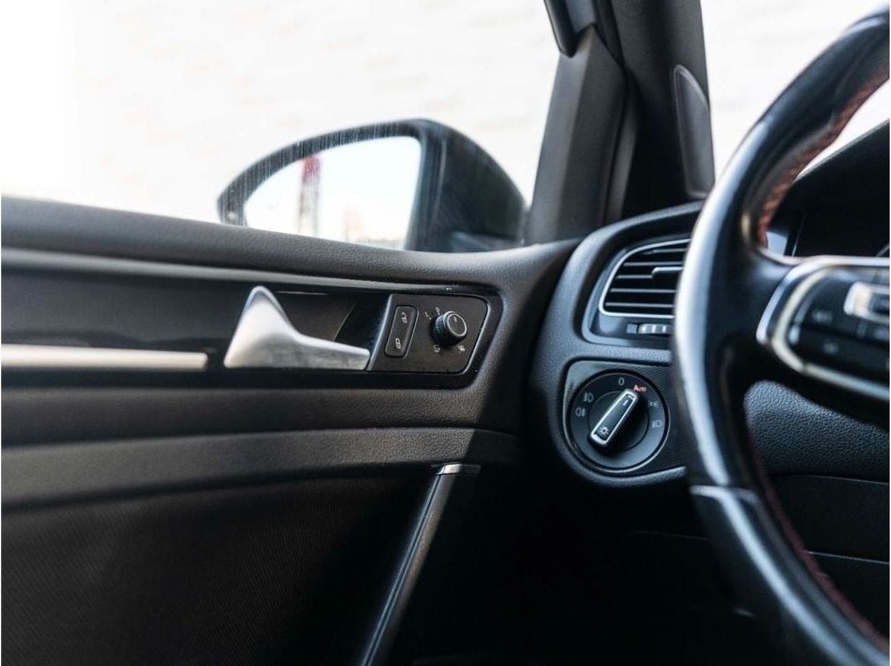 فولكس واجن جولف GTI GTI 2 Door