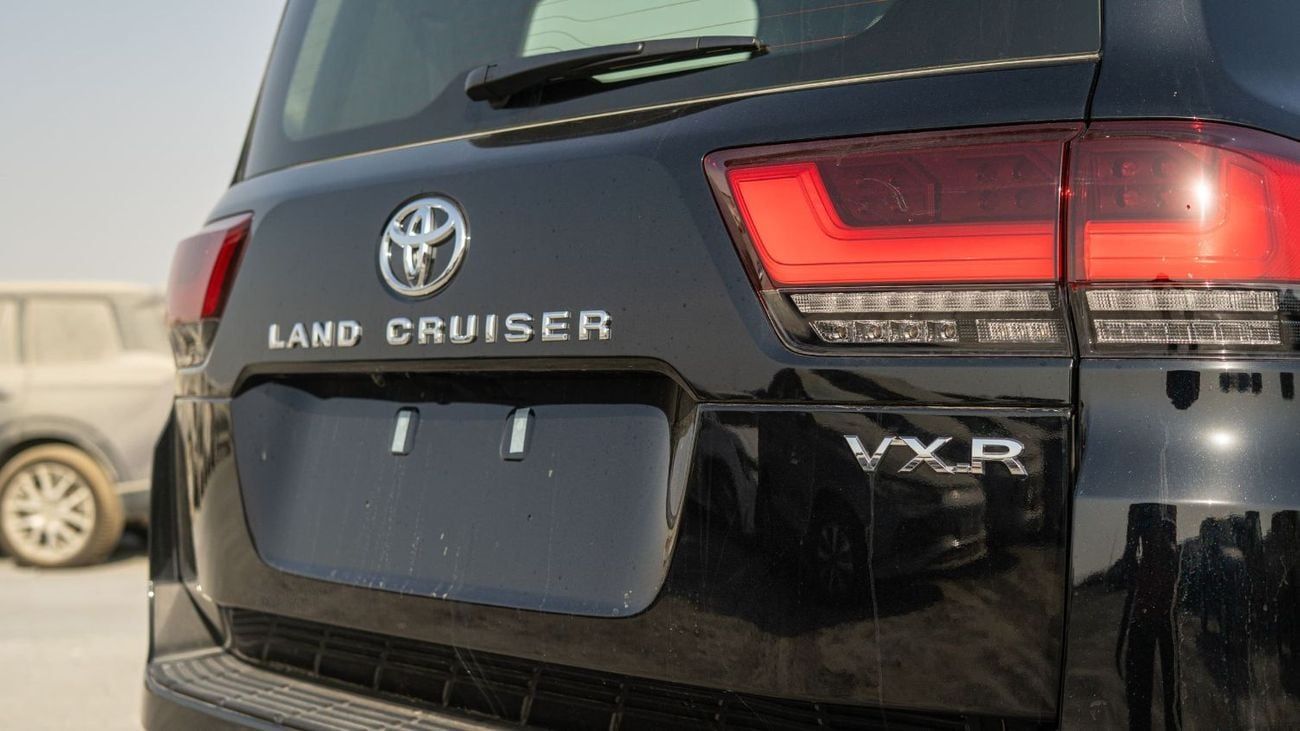 Toyota Land Cruiser LC300 3.3 DIESEL VXR 2025 MODEL