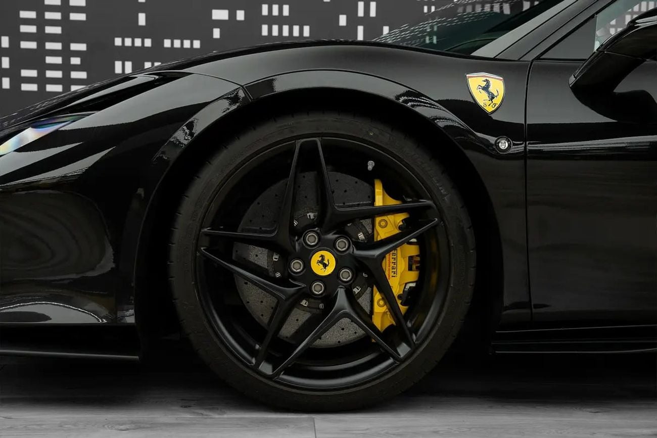 Ferrari F8 Tributo STANDARD