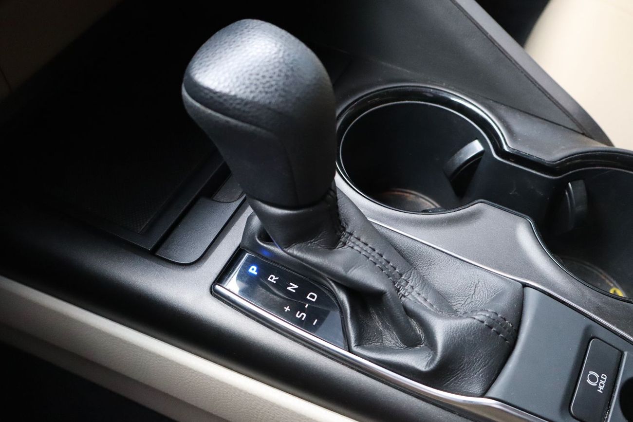 Toyota Camry S 2.5L (181 HP)