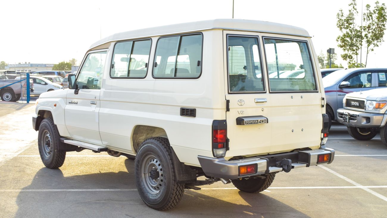 Toyota Land Cruiser 70 4.0 V6