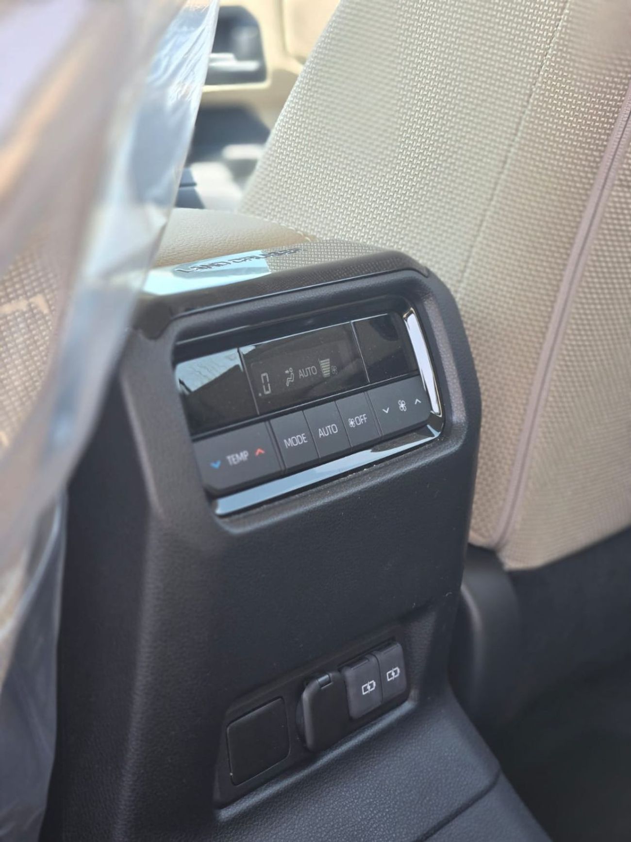 Toyota Prado 2.8L DIESEL TXL A/T 7 SEATER