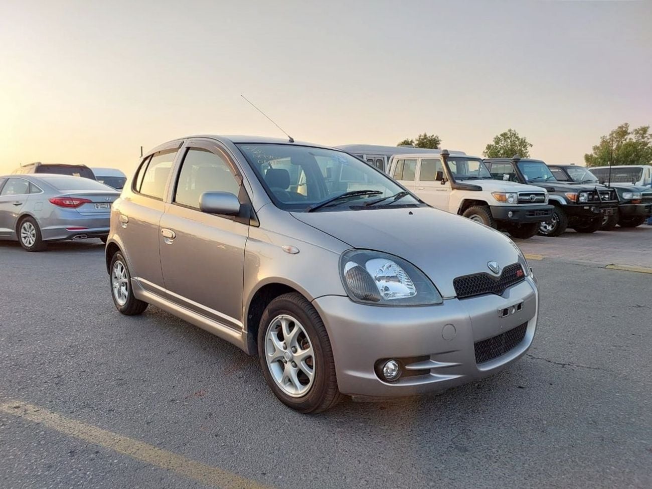 Toyota Yaris TOYOTA VITZ RIGHT HAND DRIVE(PM61356)