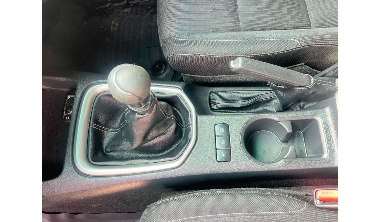 Toyota Hilux diesel 2.8 liter manual gear right hand push button start back camera