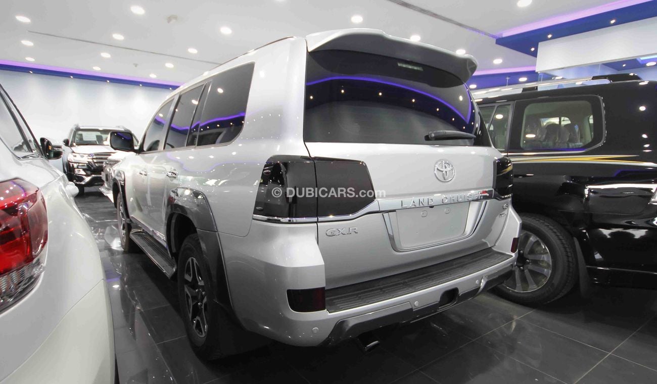 Toyota Land Cruiser GXR V8 TRD