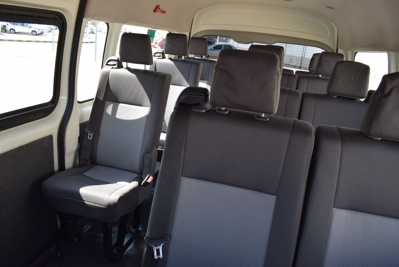 Toyota Hiace Toyota Hiace  Commuter GL High Roof 3.5L, Model:2021. Excellent condition