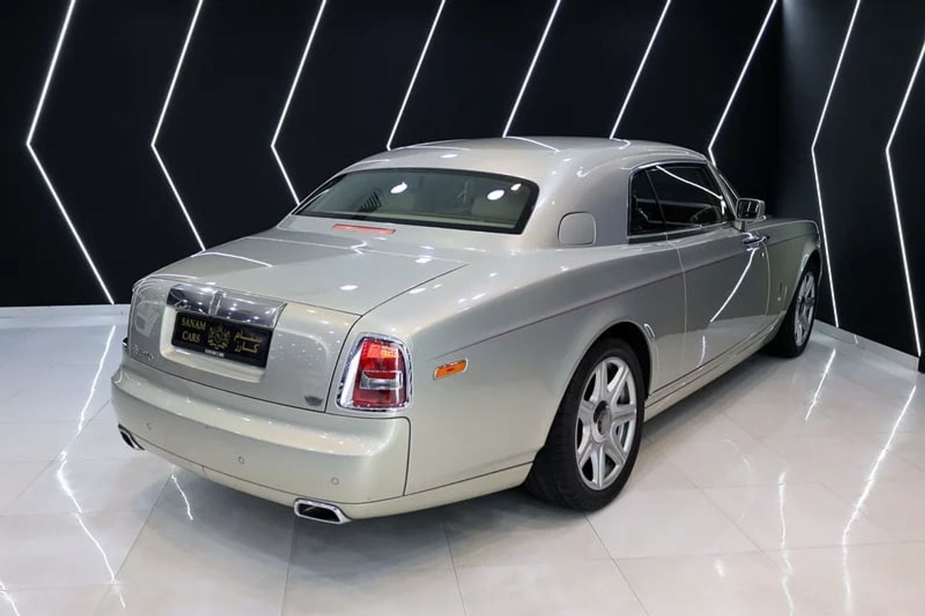 رولز رويس فانتوم Original Brushed Steel Bonnet, Starlight Headliner, GCC Specs!!