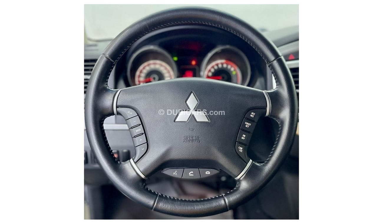 Mitsubishi Pajero GLS GLS 2017 Mitsubishi Pajero SWB 3dr, Full Service History, Warranty, Low Kms, GCC