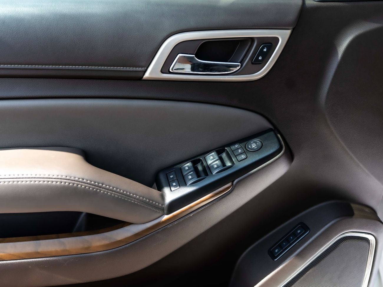 جي أم سي يوكون Denali 6.2L (8 Seater)