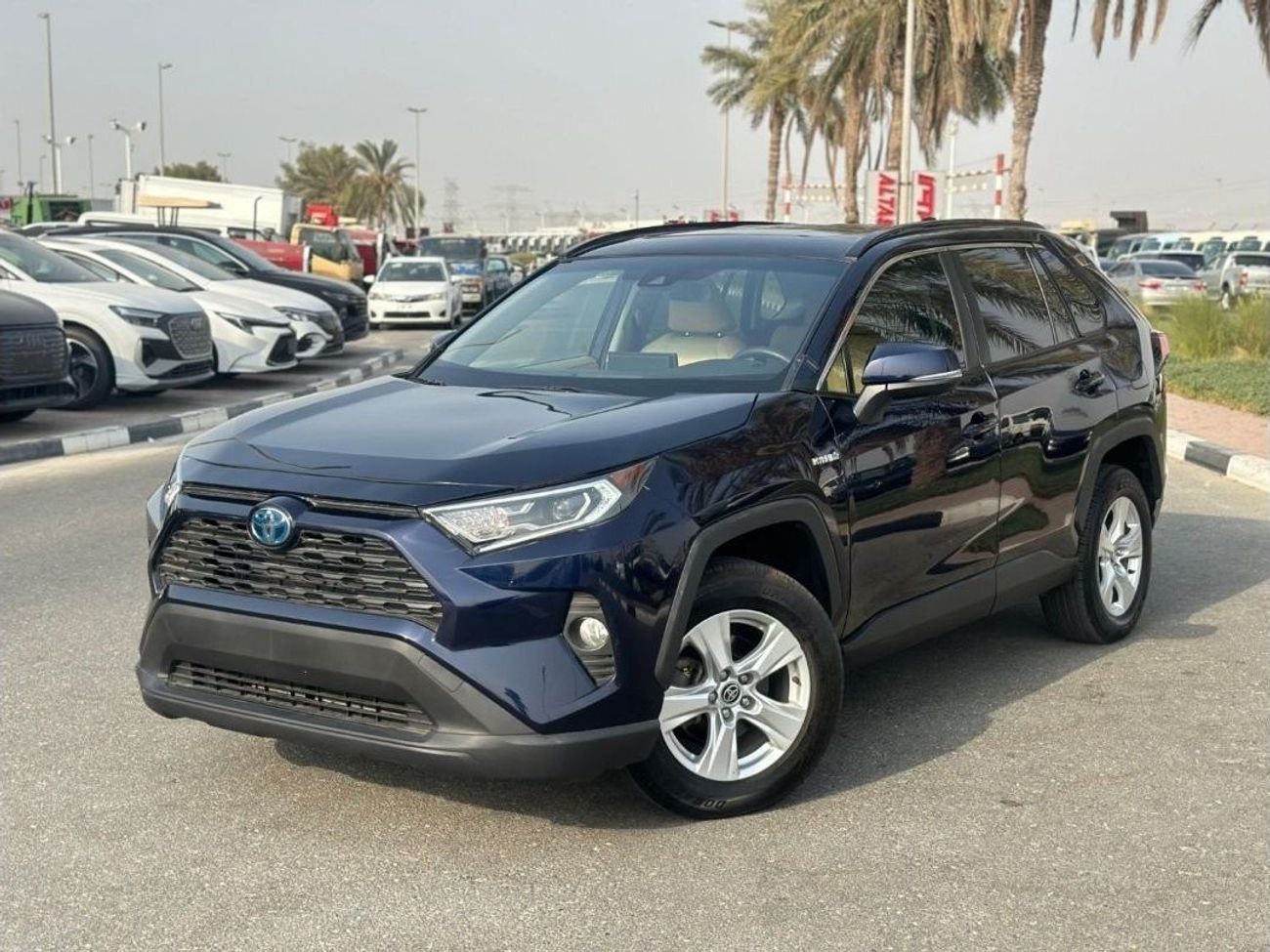 Toyota RAV4 hybrid Toyota Rav4 XLE 2020