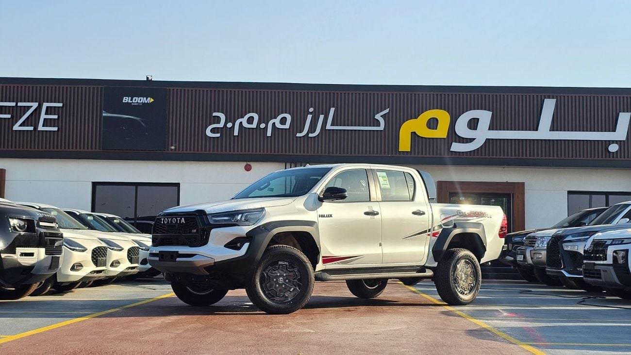 تويوتا هيلوكس Hilux 2.8 GR-SPORT 4WD AT 2026YM GCC WHITE WITH DIGITAL REAR VIEW MIRROR