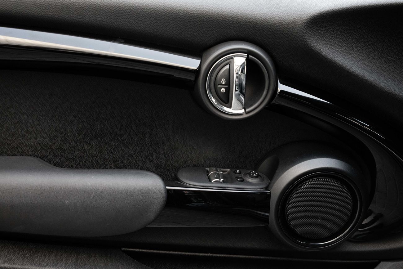 Mini Cooper Cooper | 1,606 P.M | 0% Downpayment | Perfect Condition!