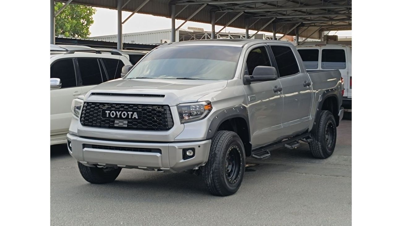 Toyota Tundra Crewmax Limited بلاتينيوم TRD